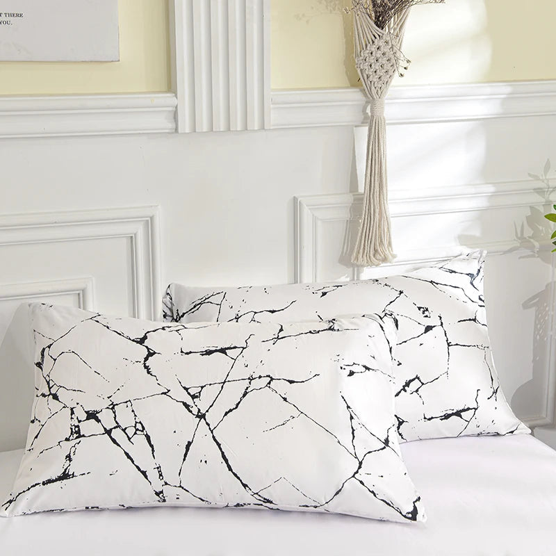 Black and White Bedding Set for Double Bed